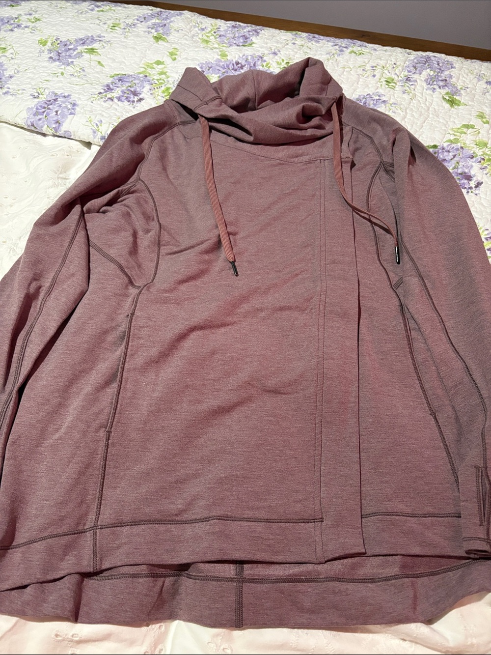 lululemon Dusty Rose Long-Sleeve lightweight Jacket